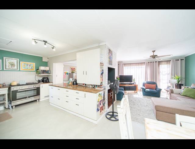 3 BEDROOM TOWNHOUSE FOR SALE IN ABBOTSFORD